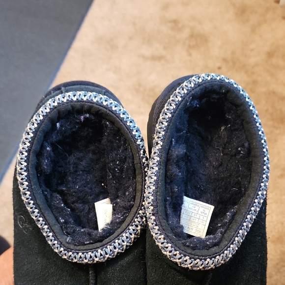 UGG Tasman Slippers - Picture 4 of 8